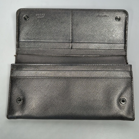 Authentic PRADA Large Saffiano Leather Wallet- Silver - Picture 7 of 16
